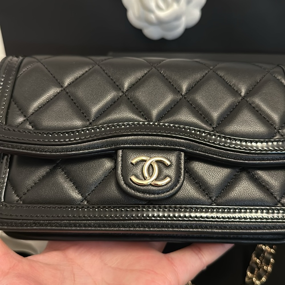 Chanel IPhone holder with chain💜💜💜💜💜 - Picture 6 of 13